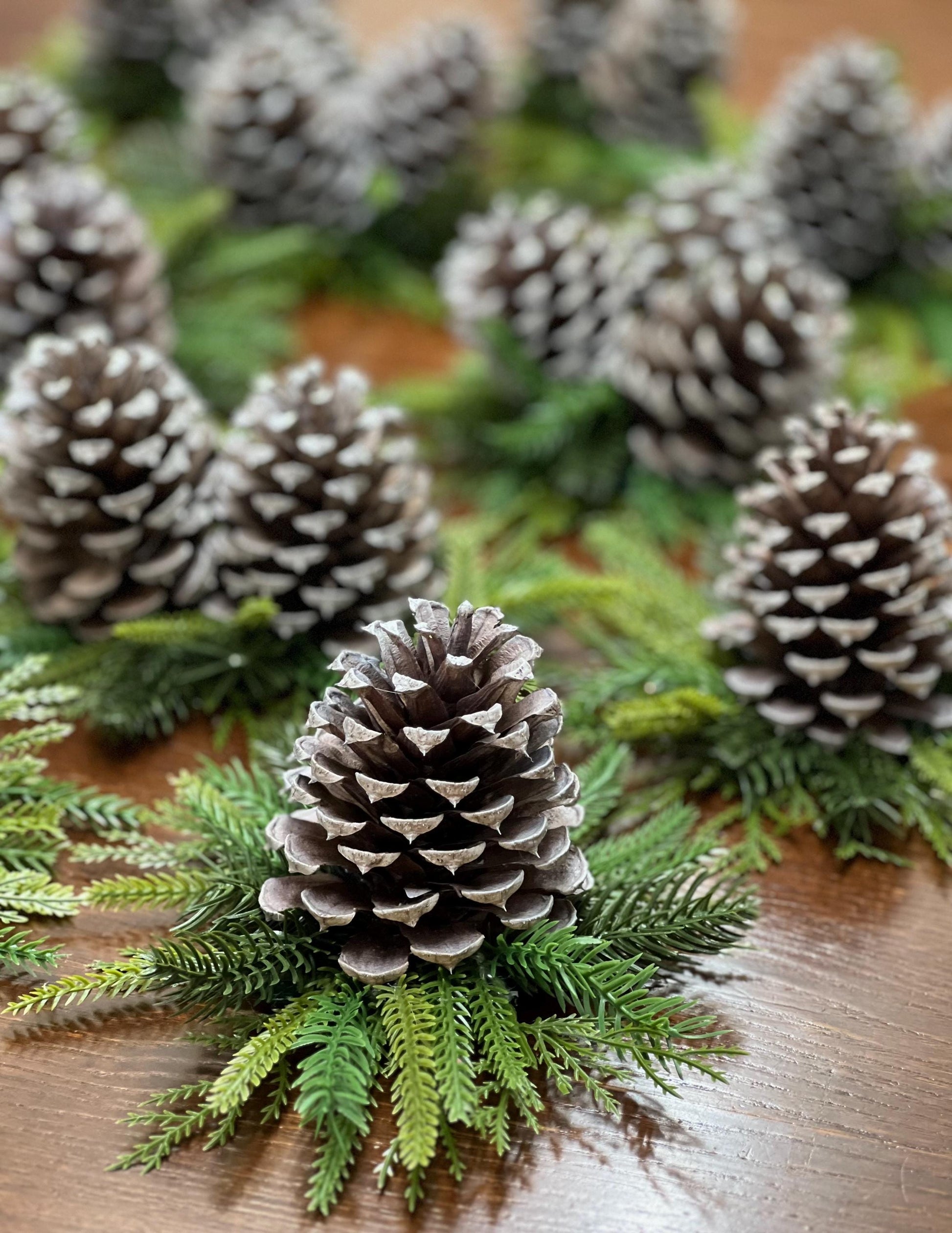 Mini Christmas Centerpiece Wedding Pine Cones Winter Decor Rustic Table Arrangement Party Decoration Small Evergreen Artificial Pine Tree