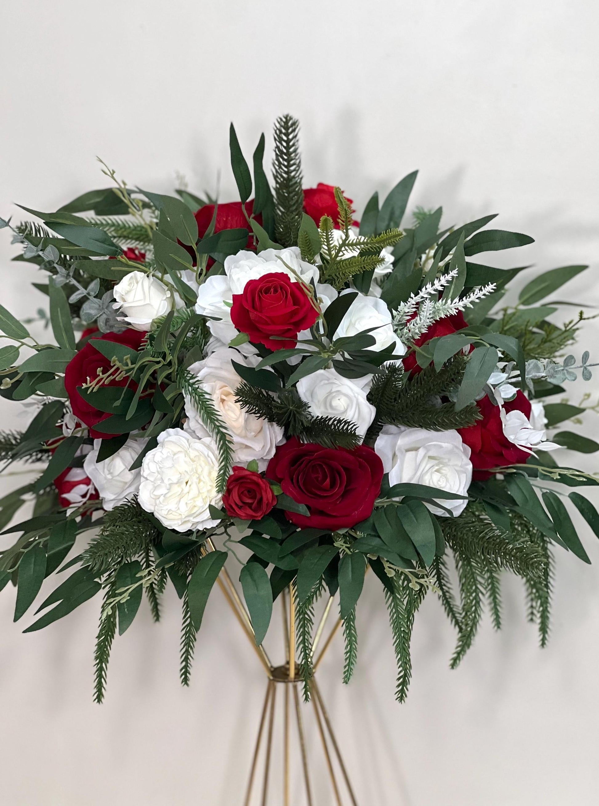 Christmas Centerpiece Wedding White Red Winter Flower Ball Table Decoration Ivory Dark Red Pine Evergreen Holiday Barrel Flowers Artiricial