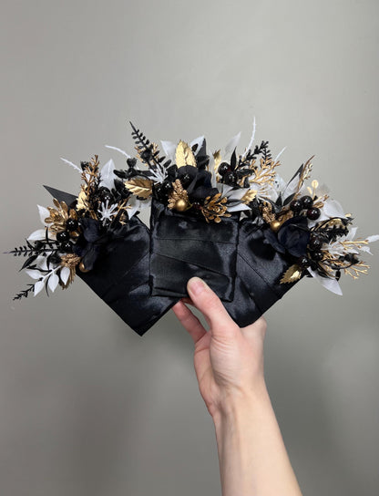 Black White Gold Silver Corsage, Wedding Wrist Corsage Gothic, Bridesmaids Corsage Black White, Wristlet Artiticial Flowers