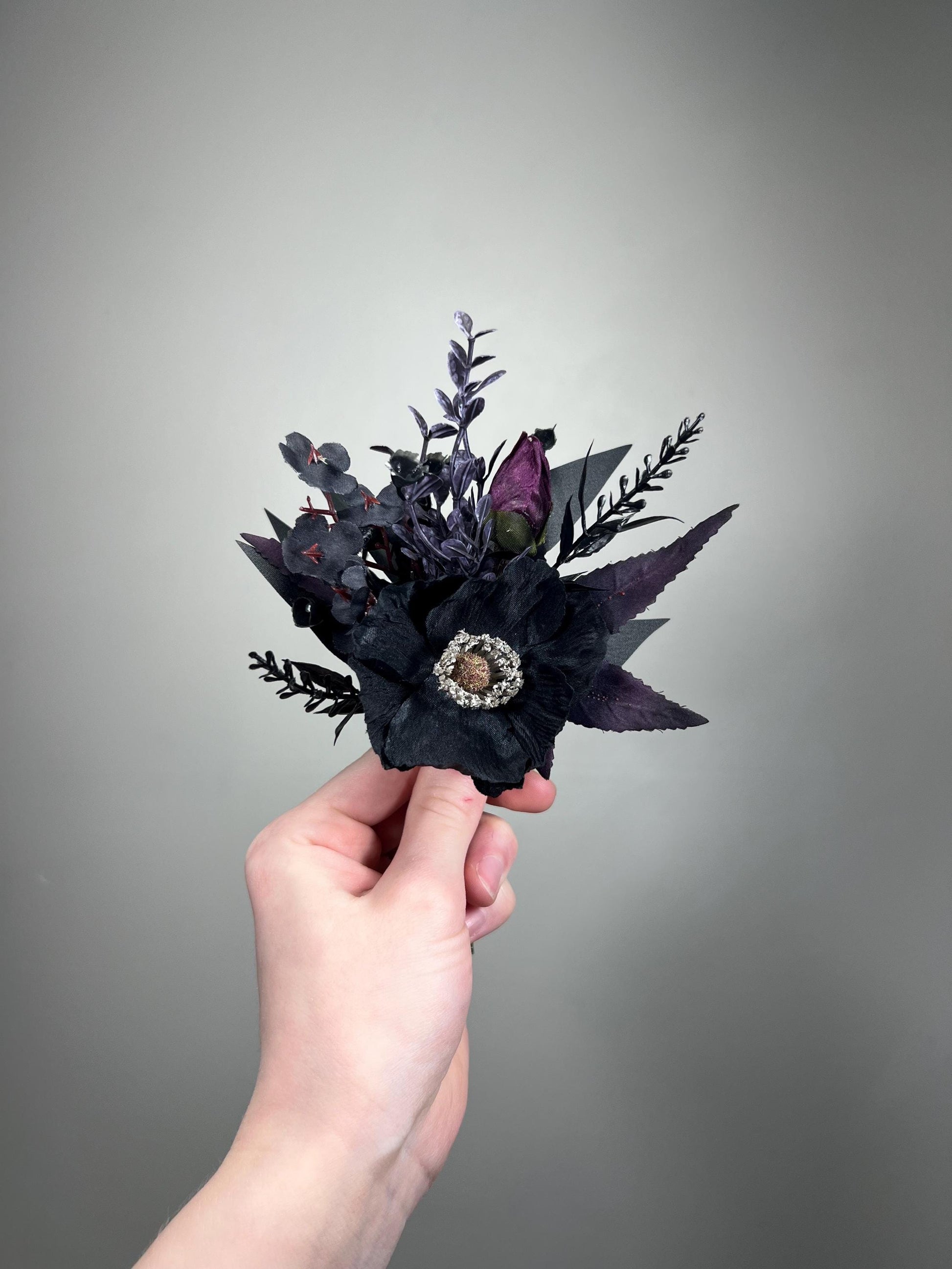 Black Plum Boutonniere Wedding Groom Black Dark Purple Pin Boutonniere Gothic Groomsmen Poppy Moody Artificial Flowers Lapel Men Accessories