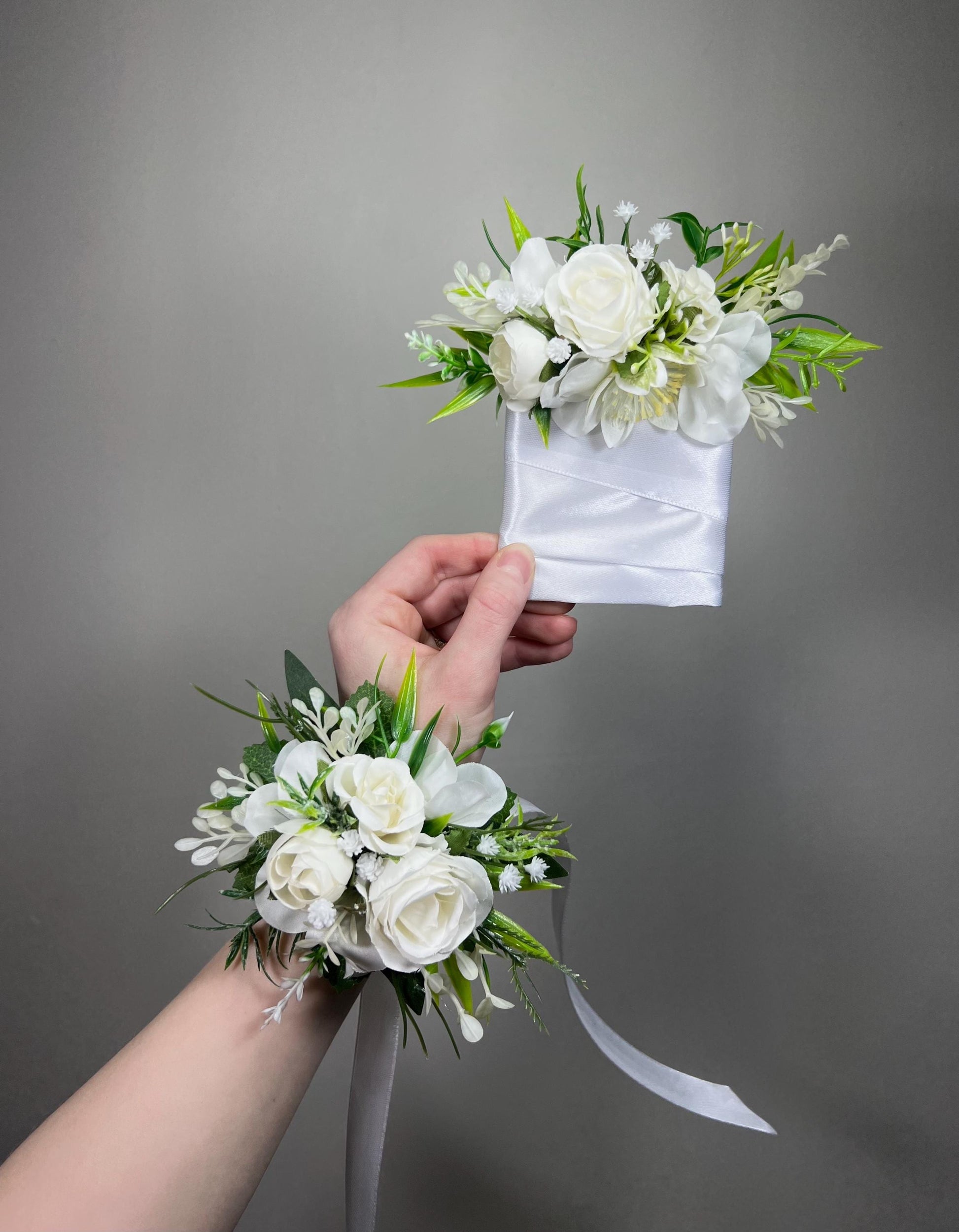 White Corsage Wedding Rustic Bridesmaids Wrist Corsage Ivory Eucalyptus Greenery Baby Breath White Rose Prom Corsage Artificial Flowers