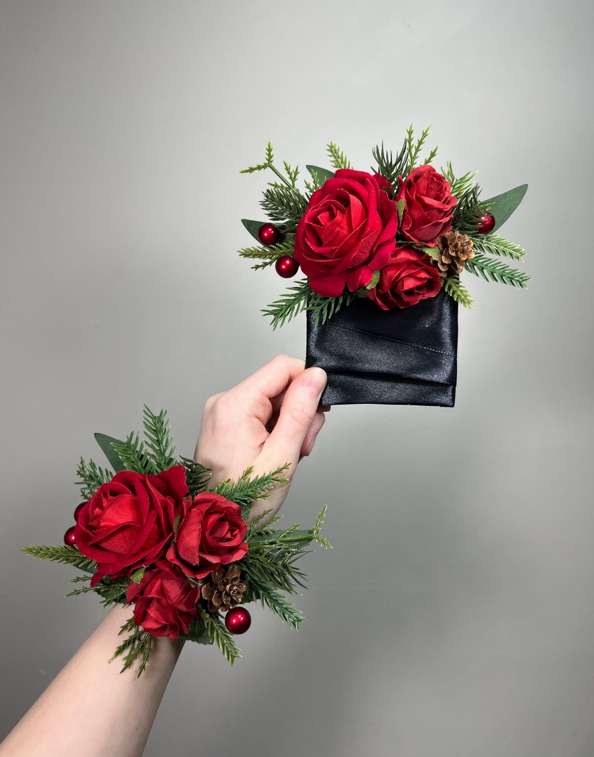 Christmas Boutonnière Wedding Red Boutonniere Groom Dark Red Groomsmen Boutonniere Winter Wedding Christmas Artificial Flower Red Pine Cone
