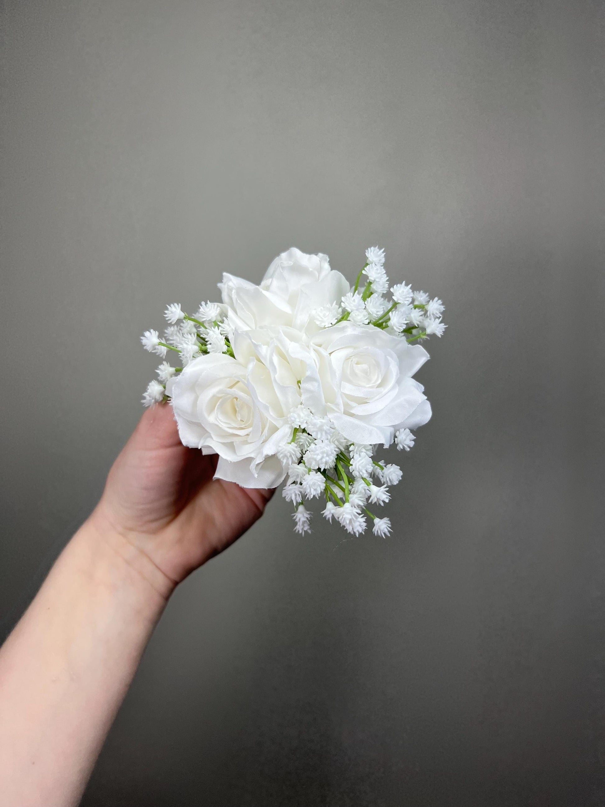 White Cake Decoration Wedding Baby Breath Cake Arrangement Artificial Flowers White Roses Floral Cake Decor Silk