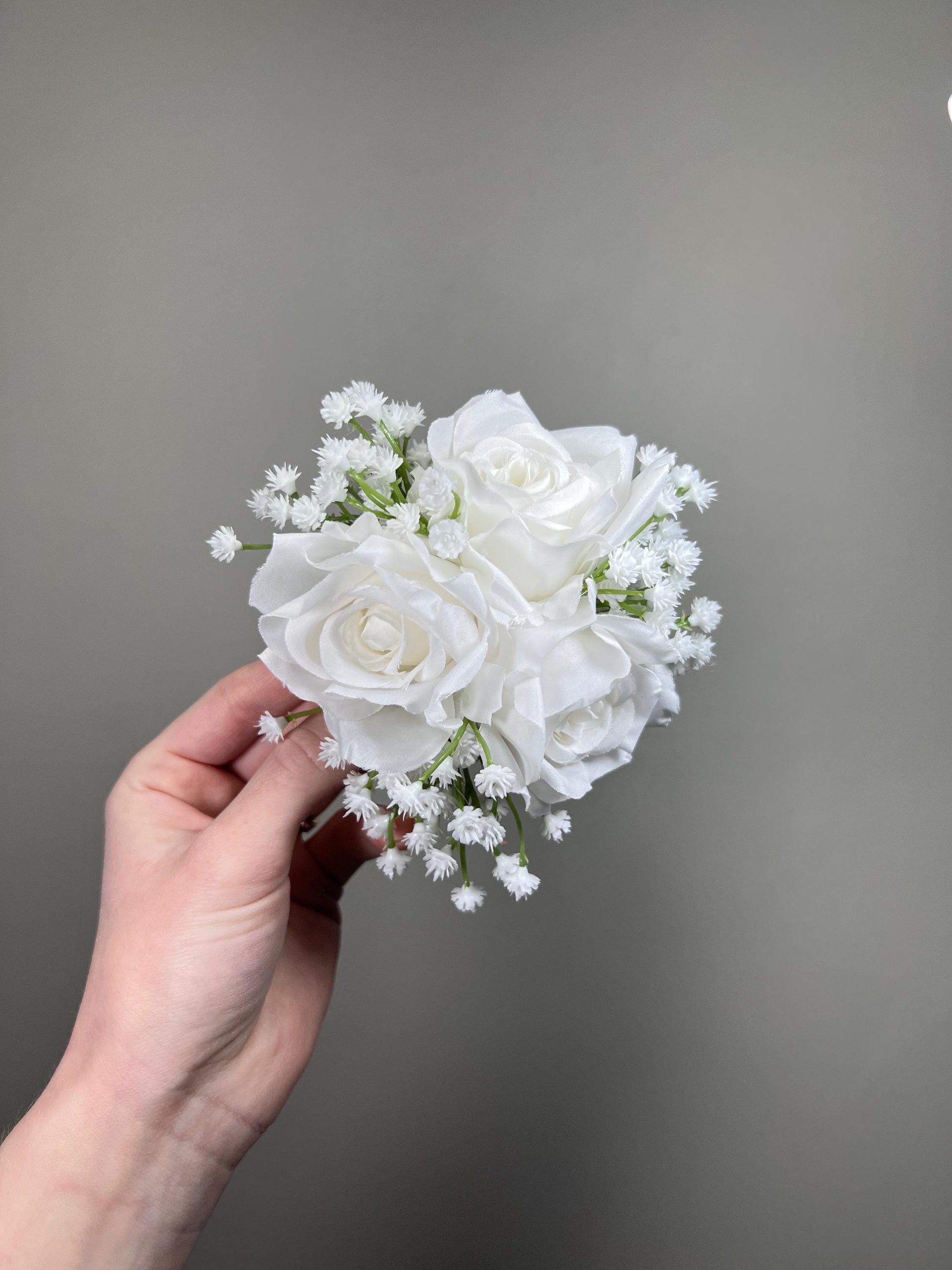 White Cake Decoration Wedding Baby Breath Cake Arrangement Artificial Flowers White Roses Floral Cake Decor Silk