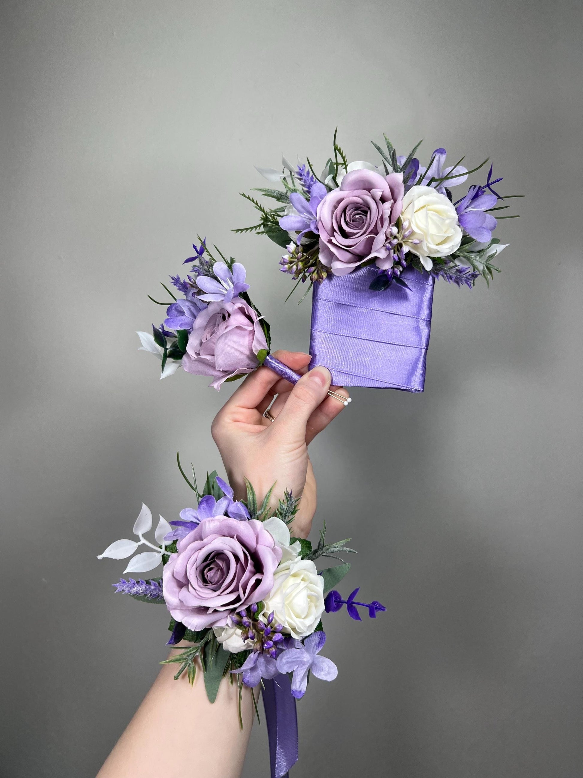 Lavender Wedding Boutonnière, Wedding Groom Light Purple White Boutonnière Pin-on, Lilac Groomsmen Flower Lapel
