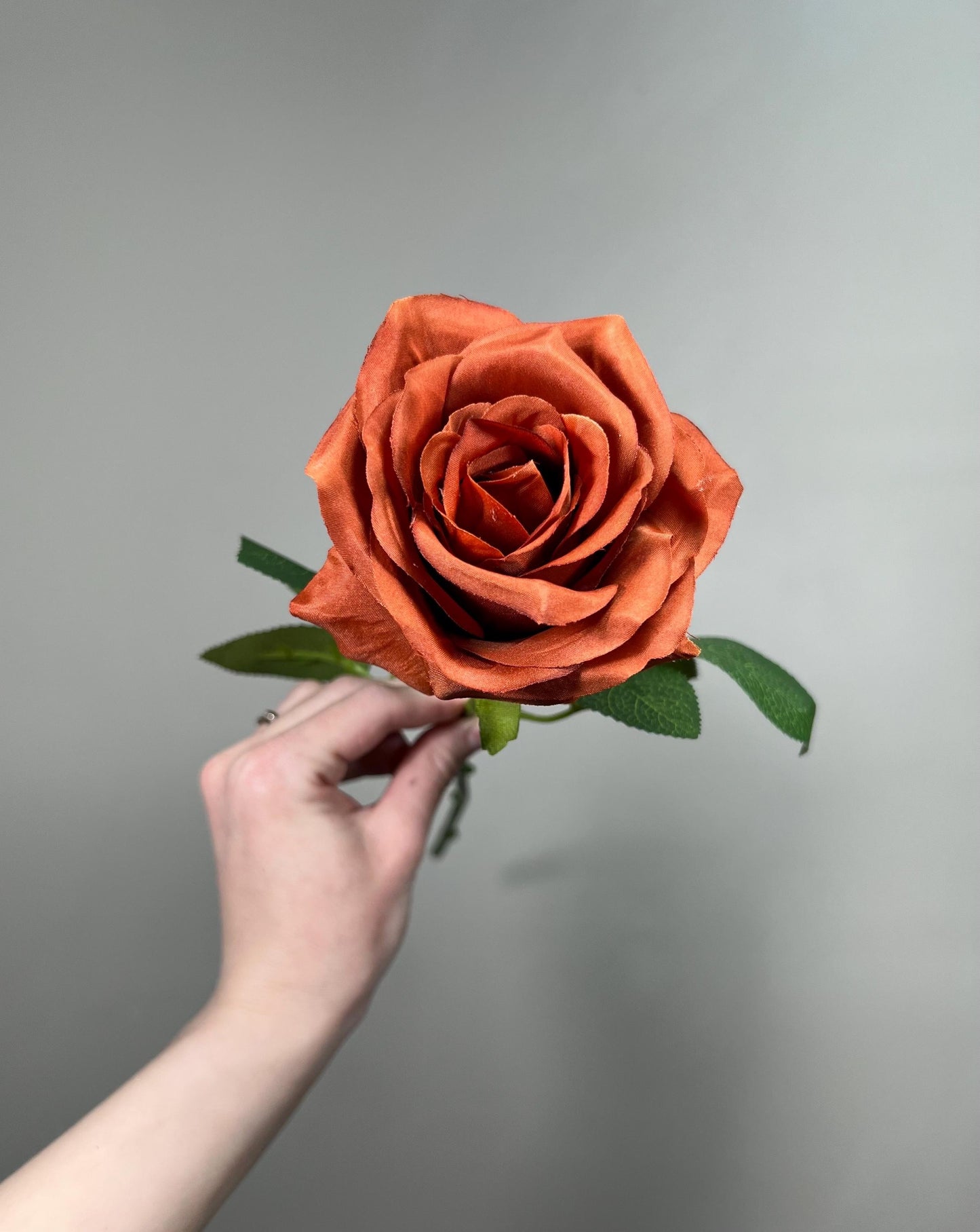 Burnt Orange Artificial Flowers Head Rose Terracotta Rust High Quality Wedding Fake Roses Stem Home Decor Silk Bridal Accessories Decorative