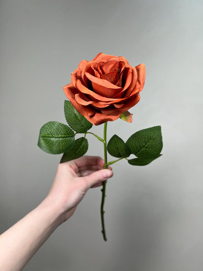 Burnt Orange Artificial Flowers Head Rose Terracotta Rust High Quality Wedding Fake Roses Stem Home Decor Silk Bridal Accessories Decorative