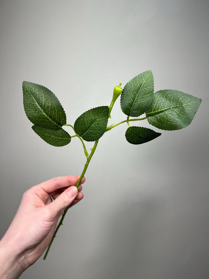Realistic Artificial Flower Stem With Leaves 15” Natural Look Green Life-Like Wire Stem for DIY Roses & Bouquets Imitation Crafting Supply