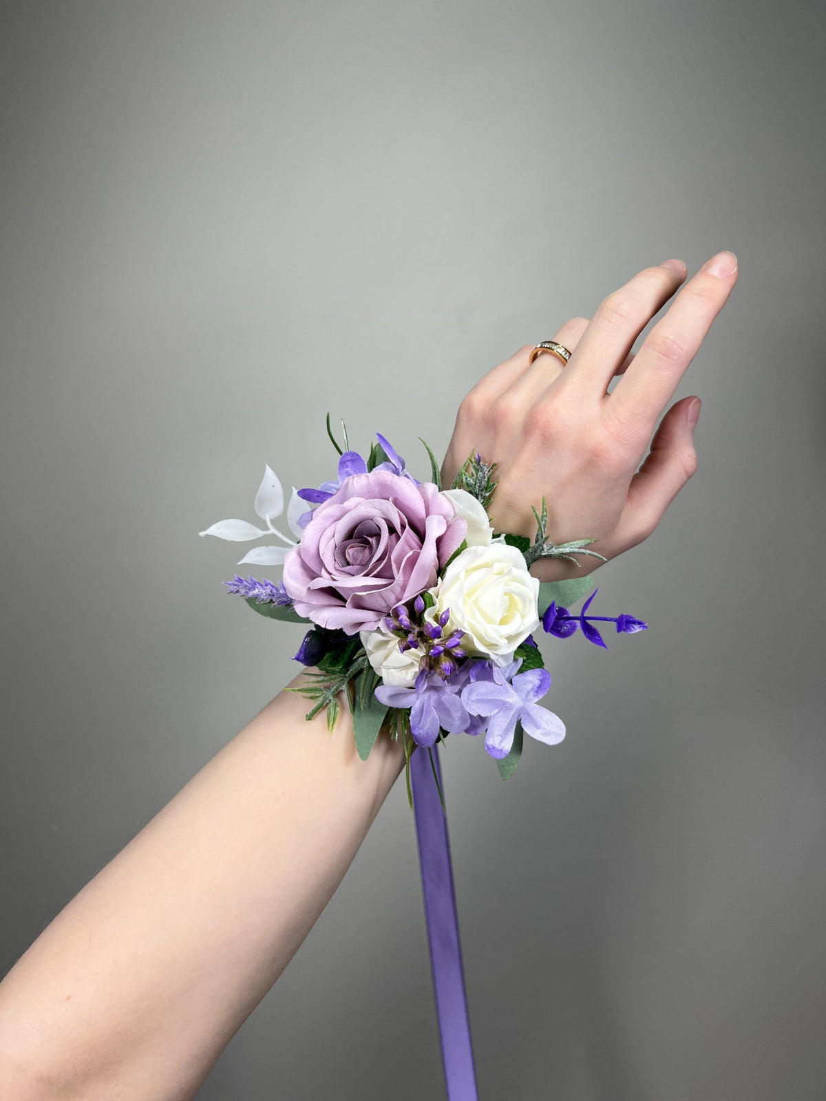 Lavender Wedding Boutonnière, Wedding Groom Light Purple White Boutonnière Pin-on, Lilac Groomsmen Flower Lapel Reddit