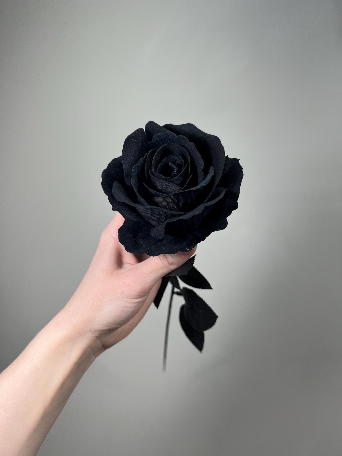 Black Rose Stem, Artificial Black Rose Flower, Gothic Wedding Decor, Faux Black Flower Head, Halloween Decor, Dark Floral Stem