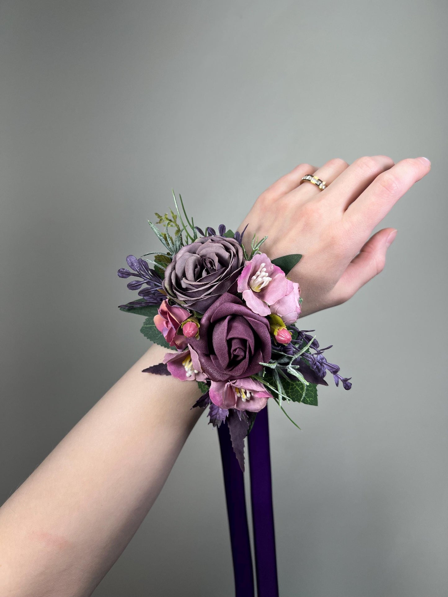 Dusty Purple Corsage, Wedding Mauve Wrist Corsage Bridesmaids, Plum Wristlet Prom Corsage Floral