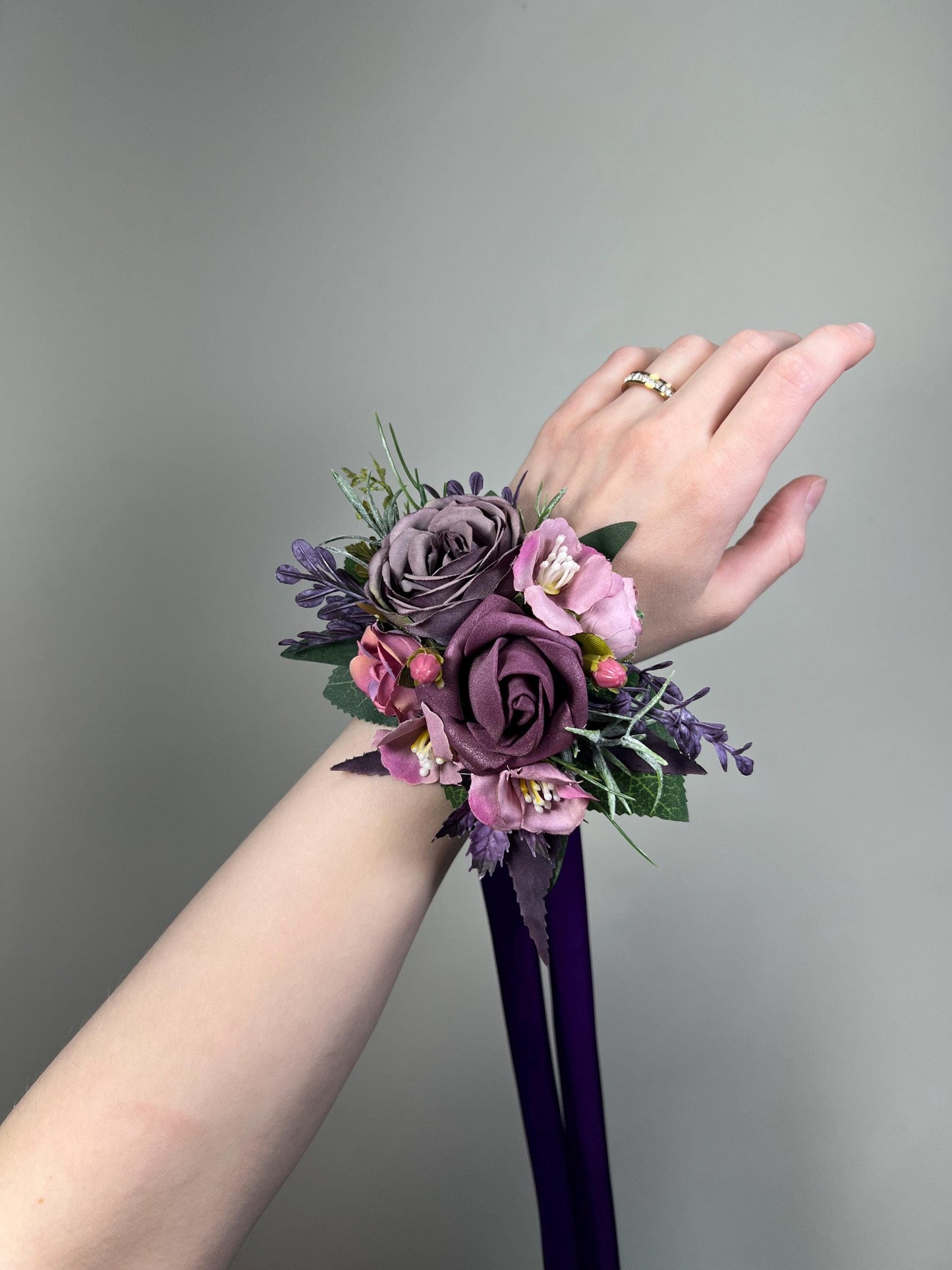 Dusty Purple Corsage, Wedding Mauve Wrist Corsage Bridesmaids, Plum Wristlet Prom Corsage Floral