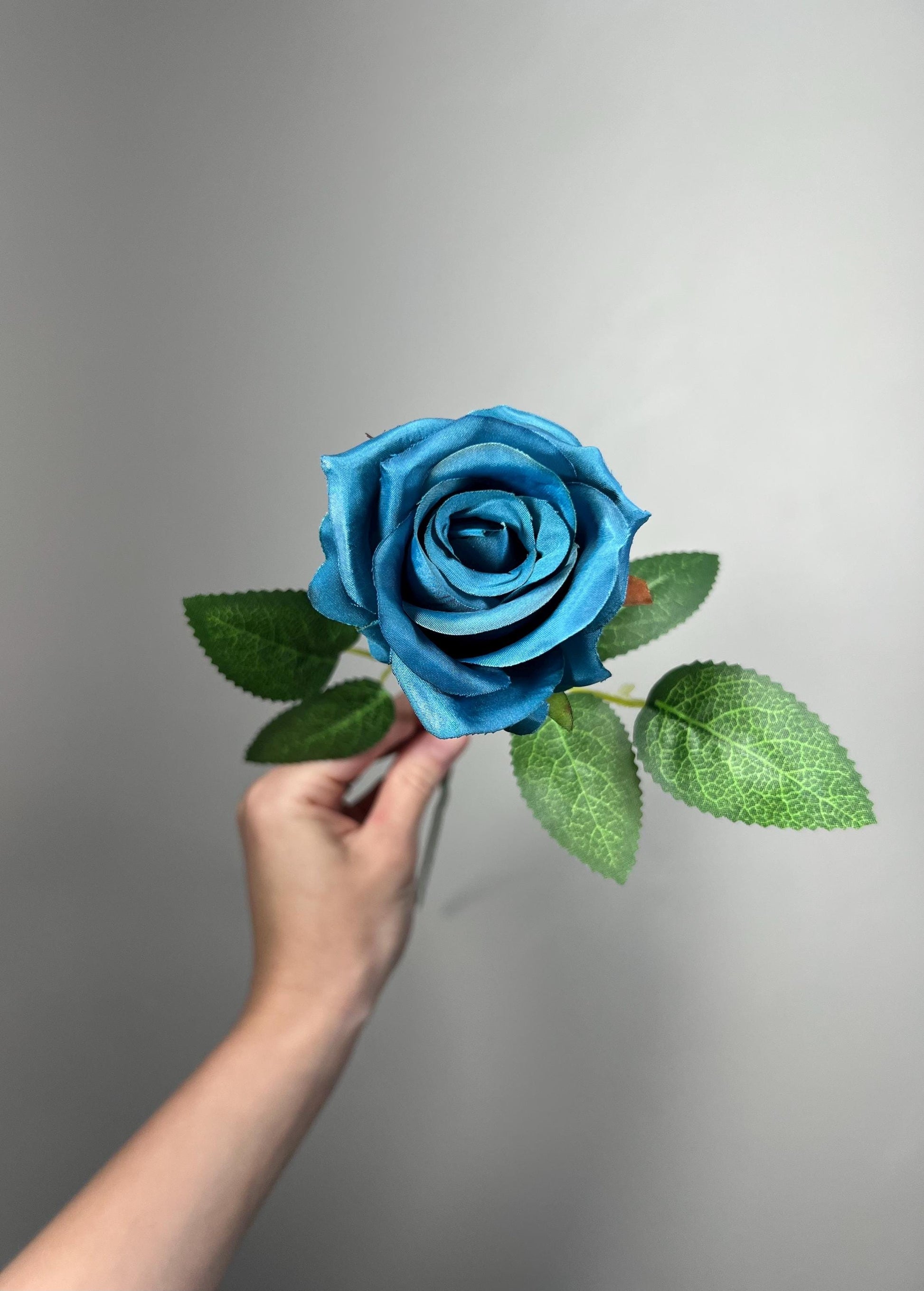Peacock Blue Rose, Artificial Flower Heads with Stem, Teal Blue Wedding Flowers, Craft Supplies DIY Bouquet, Turquoise Blue Roses Home Decor
