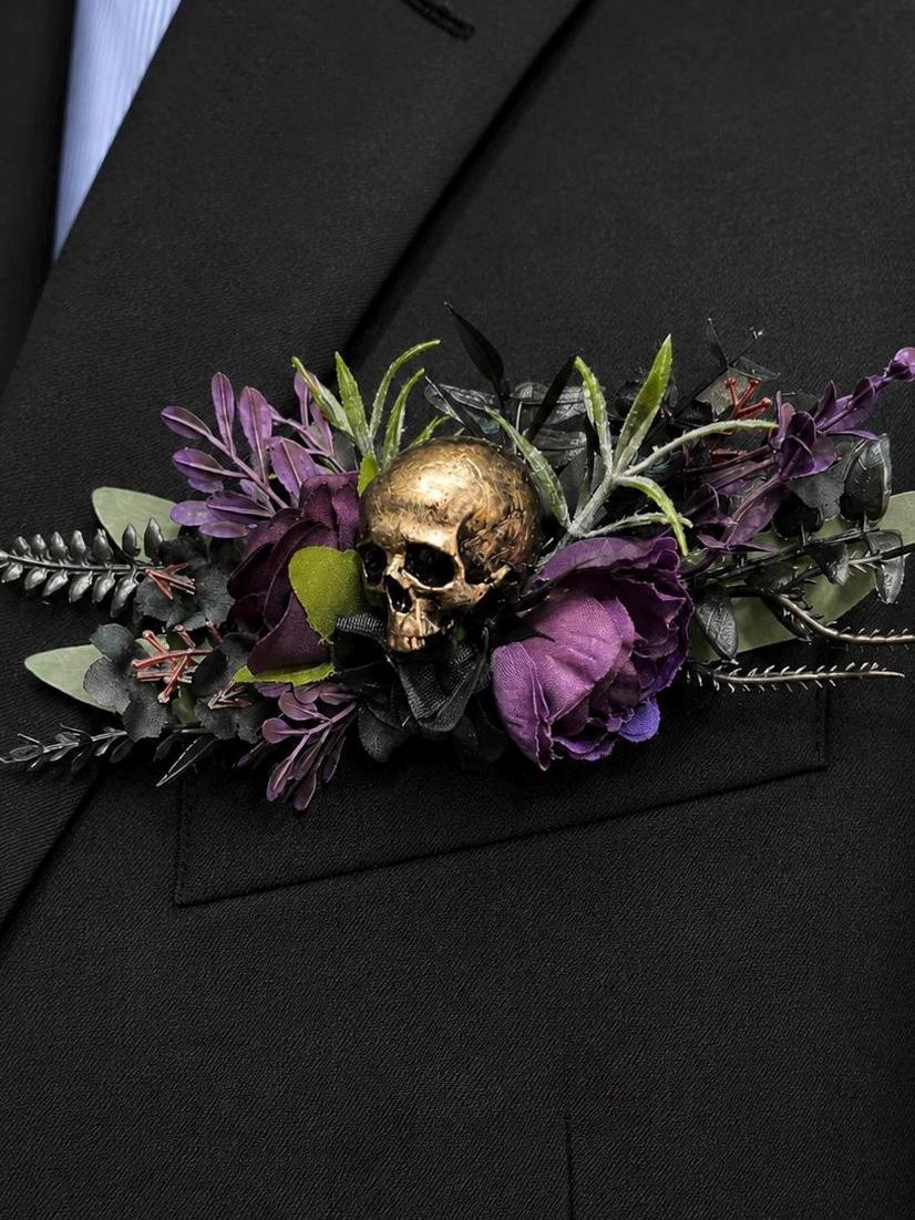 Purple Skull Boutonniere, Gothic Floral Wedding Plum Boutonniere Pin On, Groomsmen Lapel Flower, Black Dark Purple Halloween Buttonhole