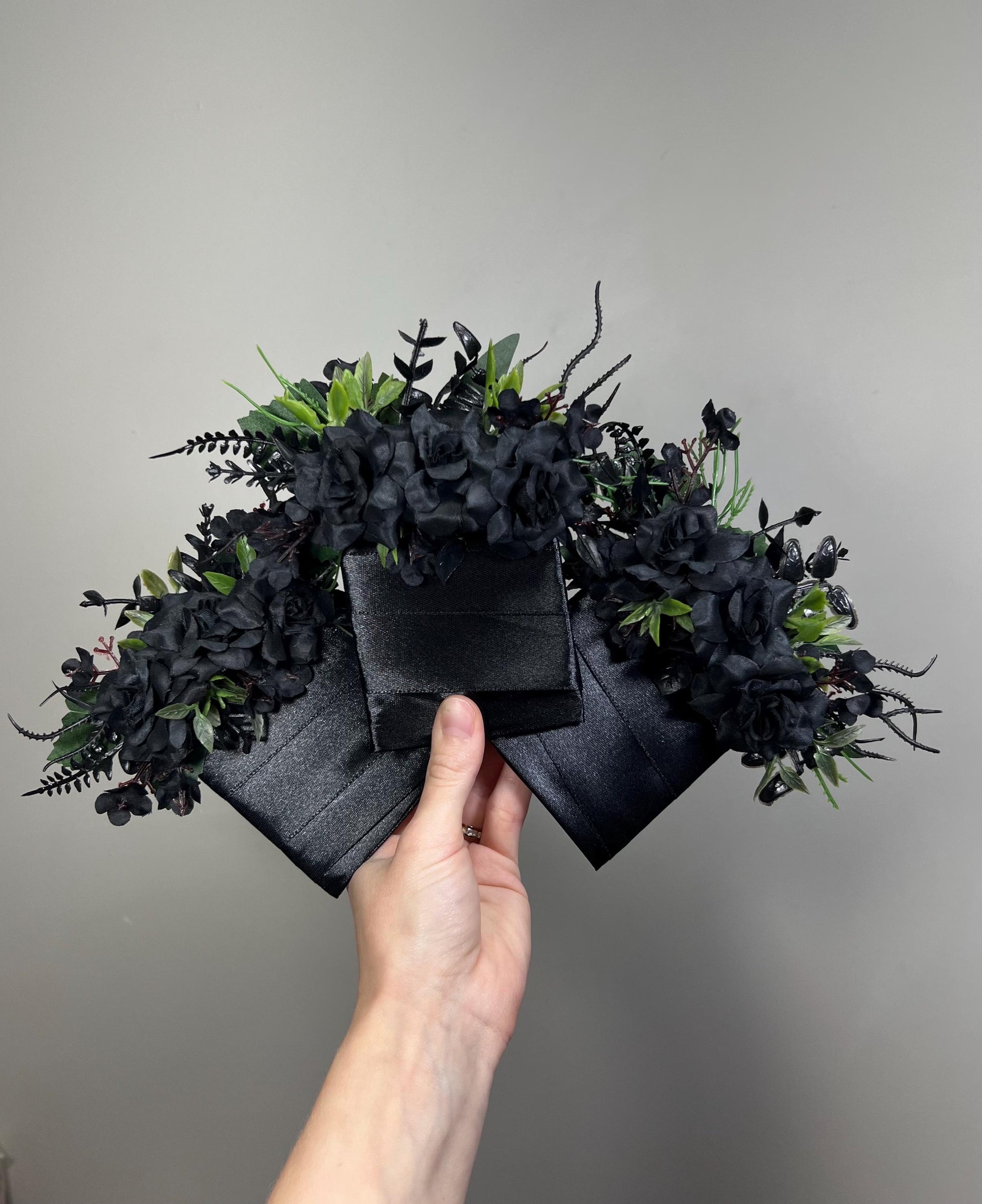 Black Pocket Boutonnière, Wedding Groom Black Roses Greenery Square Boutonnière, Groomsmen Gothic Boutonniere, Black Dark Emerald Green