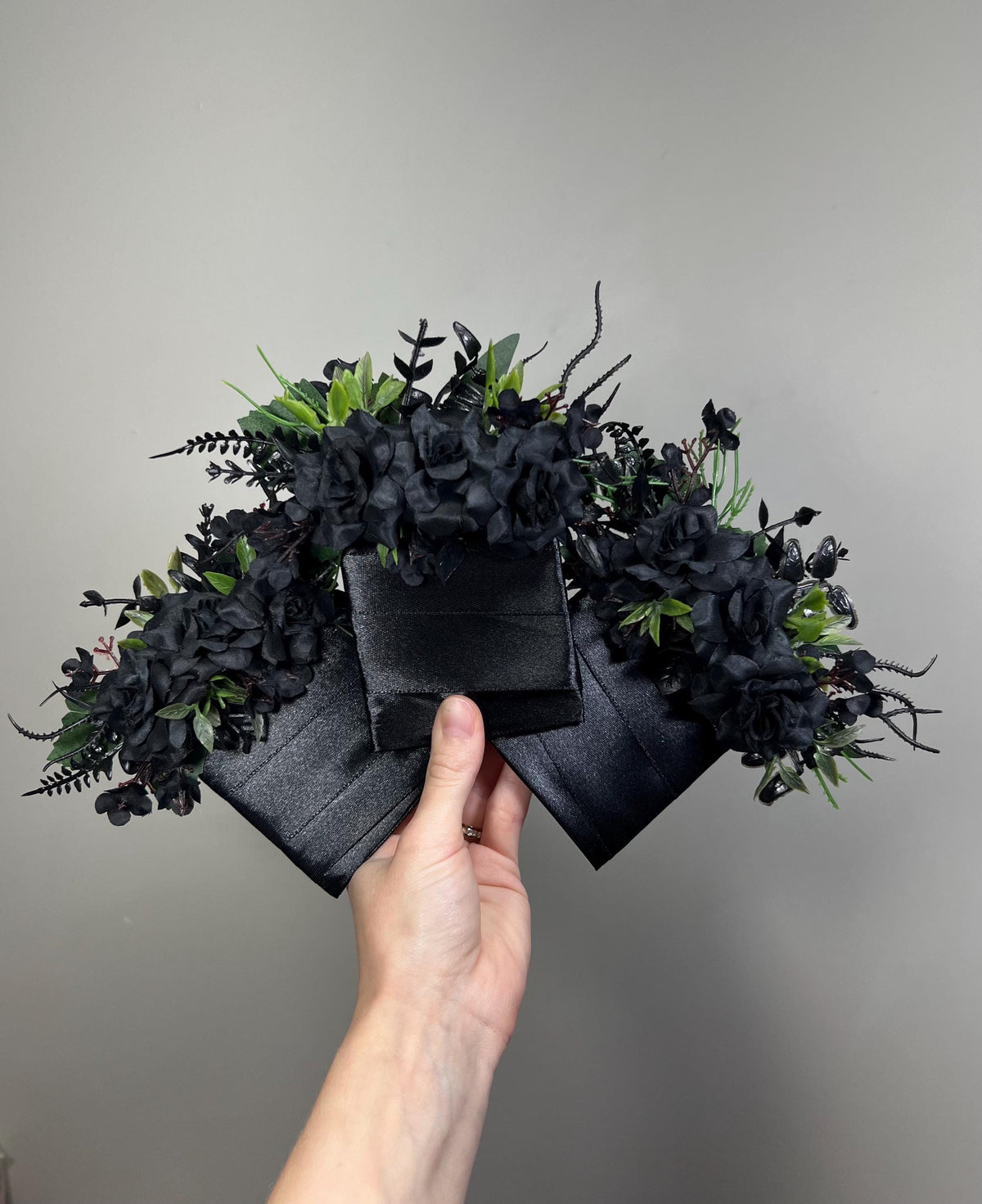 Black Pocket Boutonnière, Wedding Groom Black Roses Greenery Square Boutonnière, Groomsmen Gothic Boutonniere, Black Dark Emerald Green