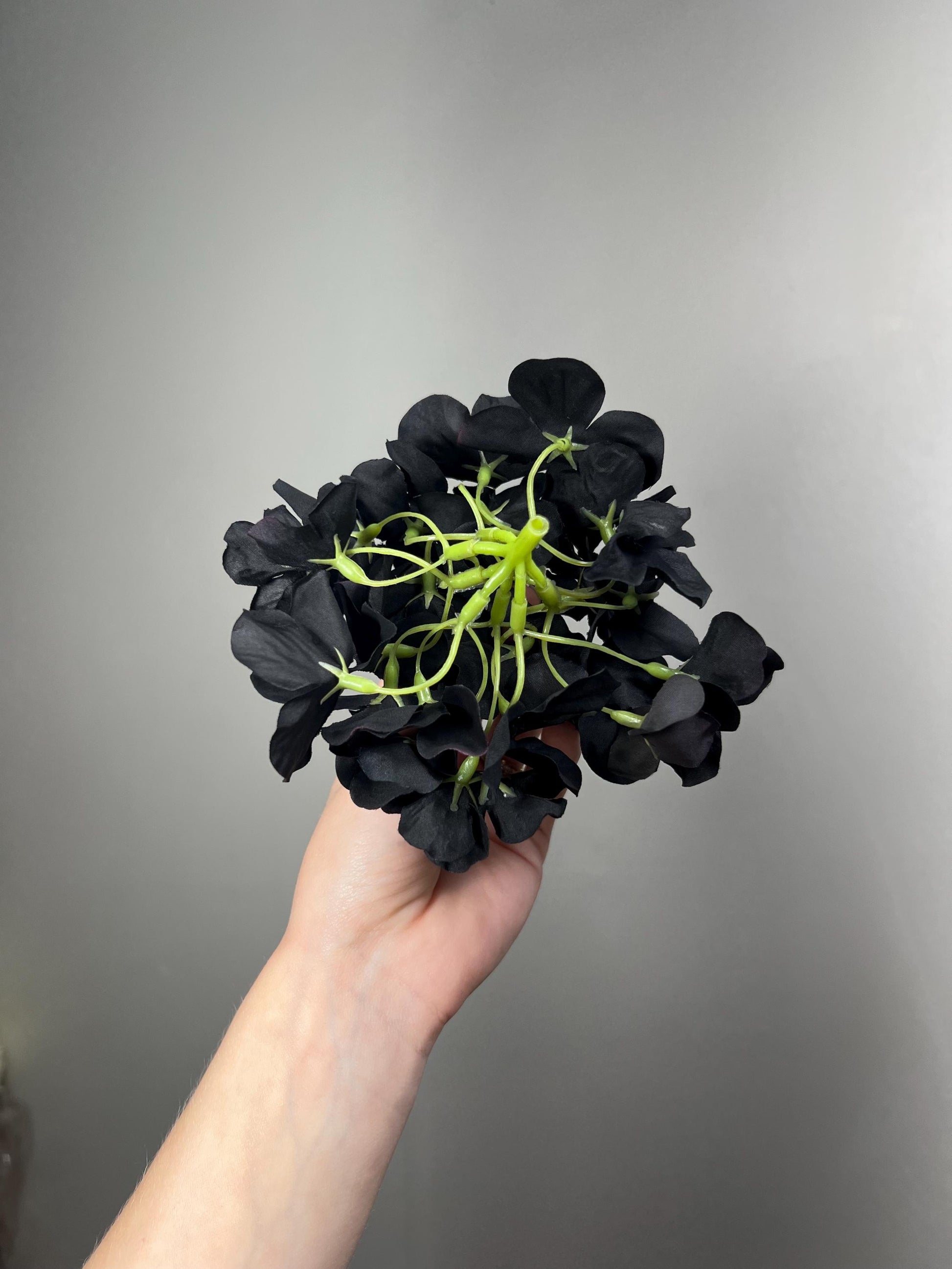 Black Hydrangea Artificial, Hydrangea Flower with or without Stem , Silk Hydrangea Head, Gothic Wedding Decor, DIY Halloween Arrangement