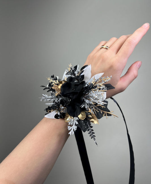 Black White Gold Silver Corsage, Wedding Wrist Corsage Gothic, Bridesmaids Corsage Black White, Wristlet Artiticial Flowers