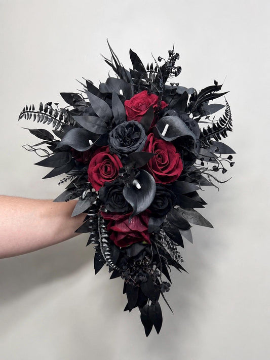 Black Burgundy Cascading Bouquet, Bridal Gothic Bouquet, Black Calla Lily Cascade Bouquet, Moody Halloween Bridesmaid Flowers Artificial