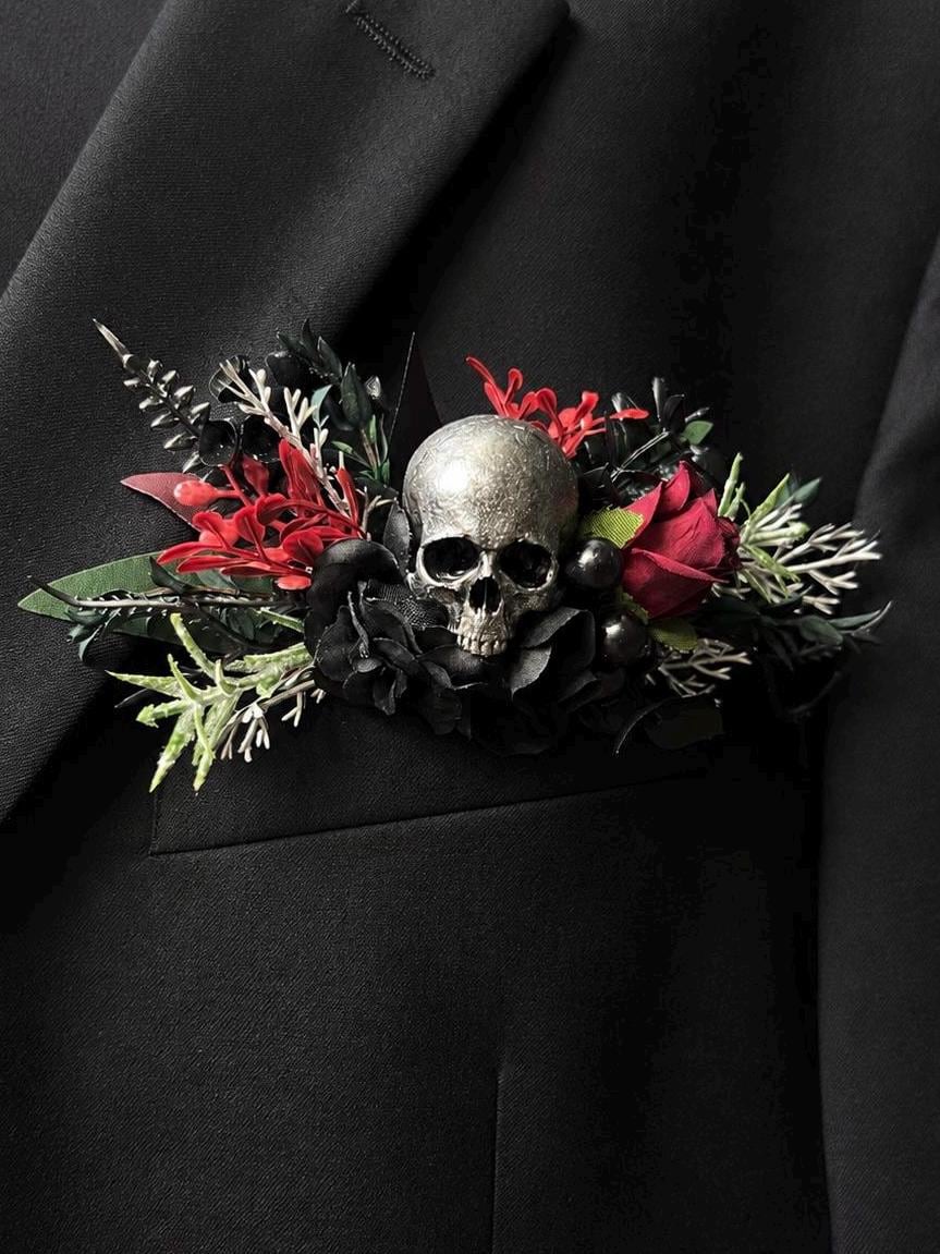 Black Burgundy Skull Pocket Boutonniere, Gothic Floral Wedding Square Boutonniere, Groomsmen Silver Skull Halloween Boutonnière