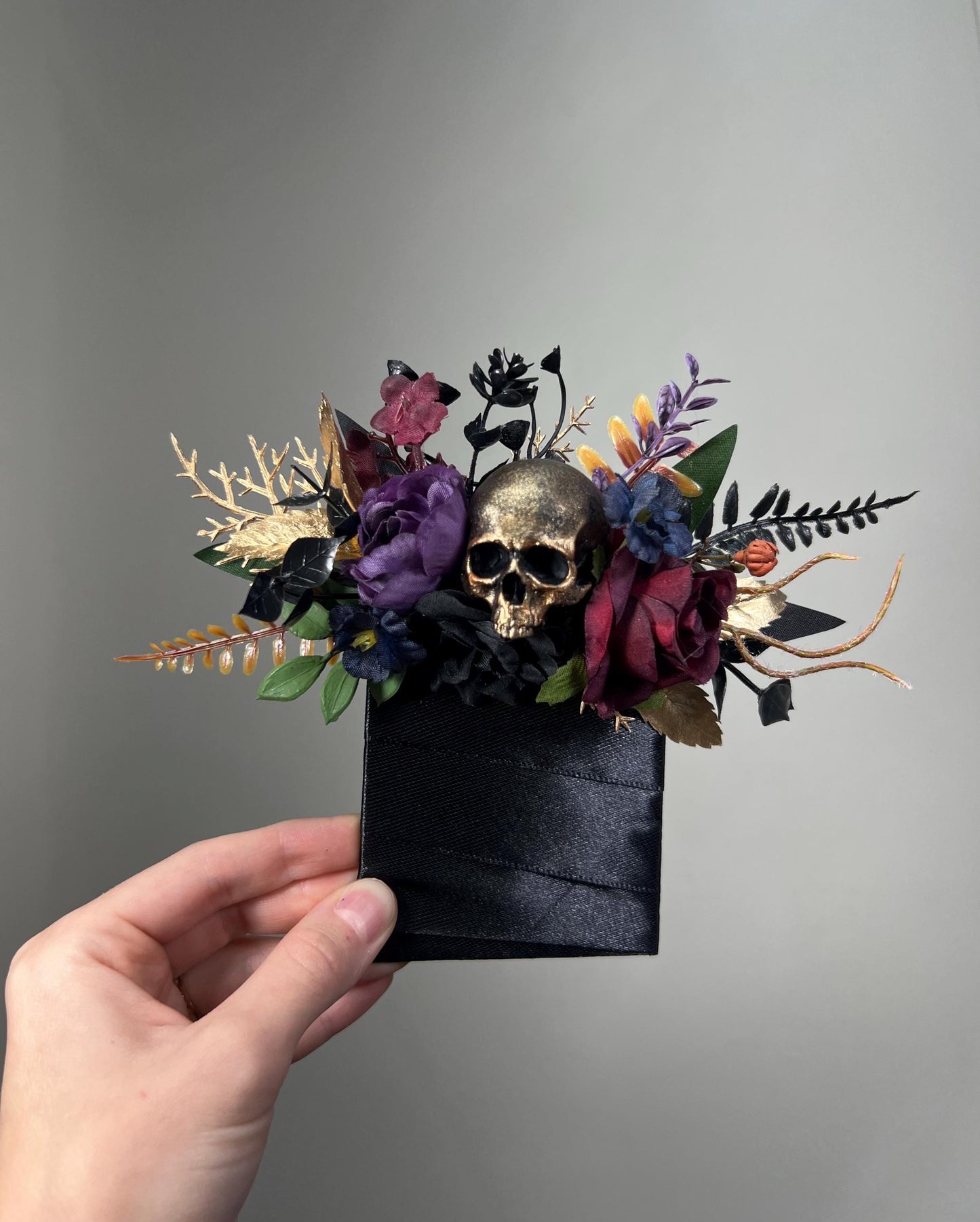 Jewel Tones Skull Pocket Boutonnière, Wedding Groom Square Boutonnière, Gothic Black Gold Skull Boutonnière, Groomsmen Halloween Flowers