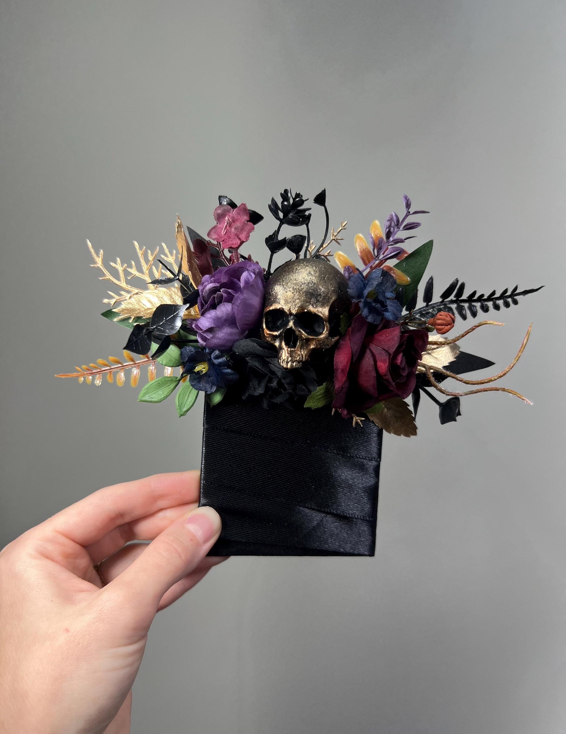 Jewel Tones Skull Pocket Boutonnière, Wedding Groom Square Boutonnière, Gothic Black Gold Skull Boutonnière, Groomsmen Halloween Flowers