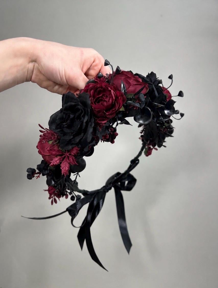 Burgundy Black Flower Crown, Gothic Wedding Floral Headpiece, Dark Red Bridal Hair Wreath, Halloween Wedding Headpiece Wine Red Black