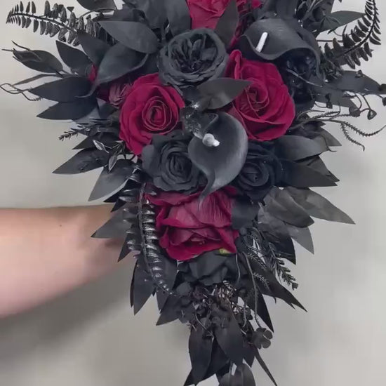 Black Burgundy Cascading Bouquet, Bridal Gothic Bouquet, Black Calla Lily Cascade Bouquet, Moody Halloween Bridesmaid Flowers Artificial