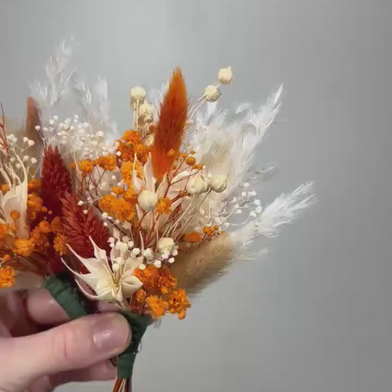 Burnt Orange Boutonnière Wedding Terracotta Boho Boutonniere Groom Baby Breath Rust Boutonnière Pampas Grass Beige Dried Flowers