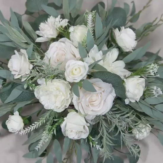 White Centerpiece Wedding Ivory Table Round Centerpiece White Circle Centerpiece Table Decor White Sweetheart White Eucalyptus Sage