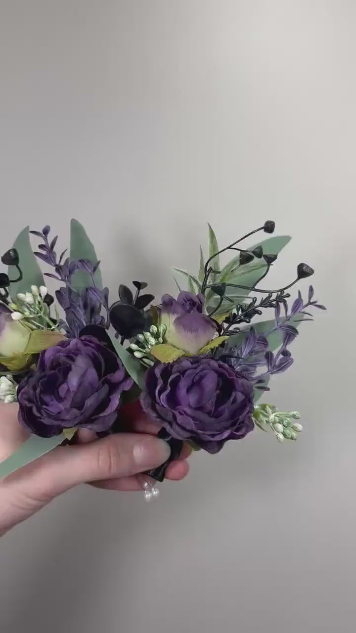 Plum Boutonnière Wedding Dark Purple Black Boutonniere Groom Black Plum Boutonnière Groomsmen Dark Purple Black Boutonniere Sage Green