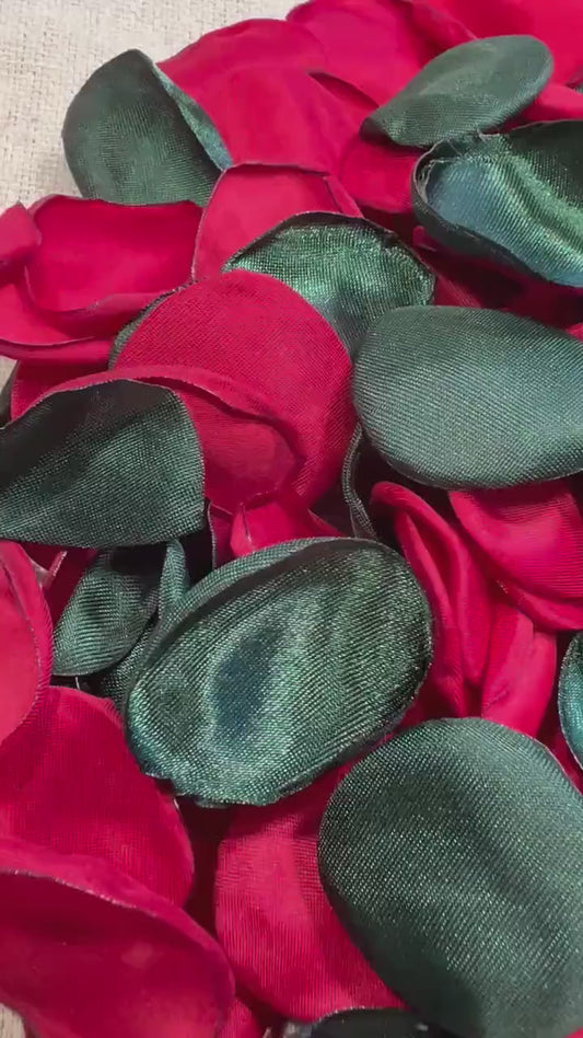 Christmas Petals Green Red Petals Wedding Decor Flower Girl Petals Emerald Green Aisle Decor Flower Petals Red Green Forest Decor Confetti