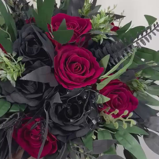 Red Black Gothic Wedding Bouquet, Dark Red Rose Bridal Bouquet, Black Rose Bouquet, Halloween Wedding Flowers, Moody Bridal Bouquet