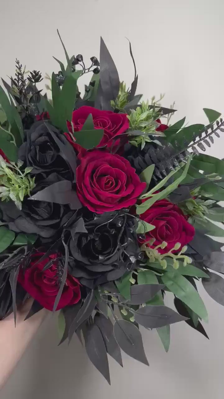 Red Black Gothic Wedding Bouquet, Dark Red Rose Bridal Bouquet, Black Rose Bouquet, Halloween Wedding Flowers, Moody Bridal Bouquet