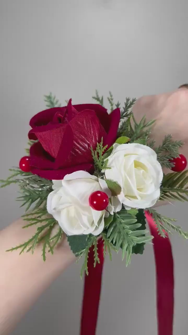 Christmas Corsage Wedding Red White Corsage Mom Dark Red Corsage Winter Red Berries Corsage Bridesmaids Pine Tree Boutonnière