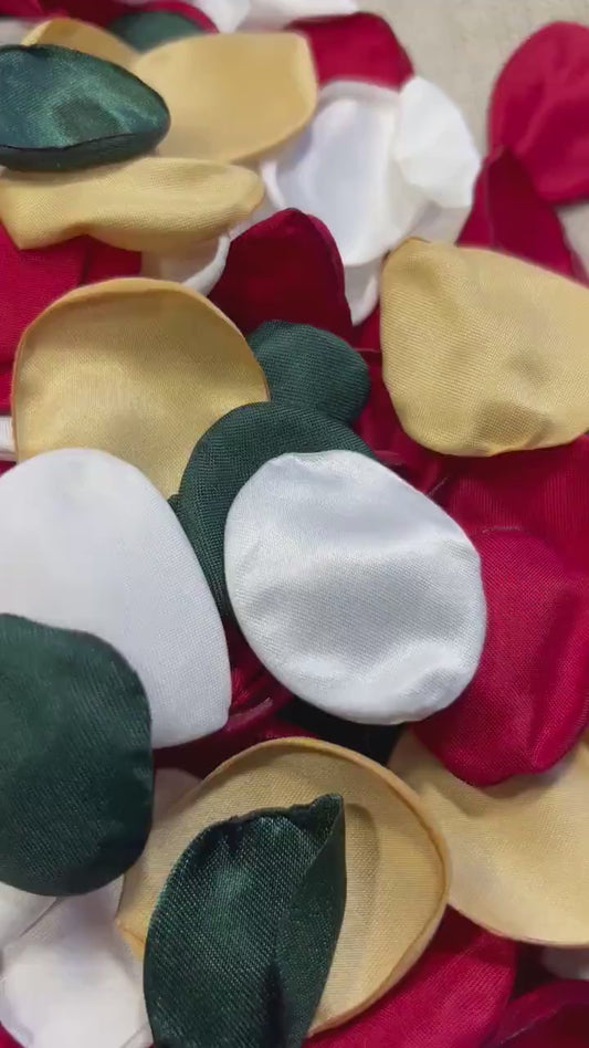 Christmas Petals Green Red Gold Petals White Wedding Decor Flower Girl Petals Emerald Green Red Aisle Decor Petals White Green Gold Confetti