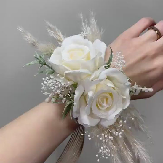 Wedding Corsage White Boho Wedding Wrist Corsage Bridesmaids Corsage Ivory Corsage Accessories Pampas Grass Artificial Flowers Baby Breath