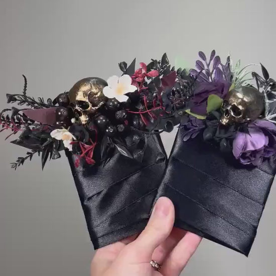 Floral Skull Pocket Square Boutonniere, Gothic Groom Wedding Buttonhole Alternative, Groomsmen Lapel Flower, Halloween Wedding Reddit
