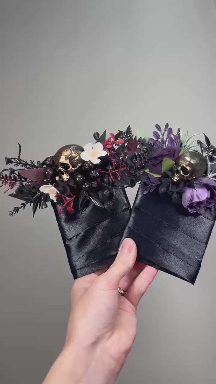 Floral Skull Pocket Square Boutonniere, Gothic Groom Wedding Buttonhole Alternative, Groomsmen Lapel Flower, Halloween Wedding Reddit