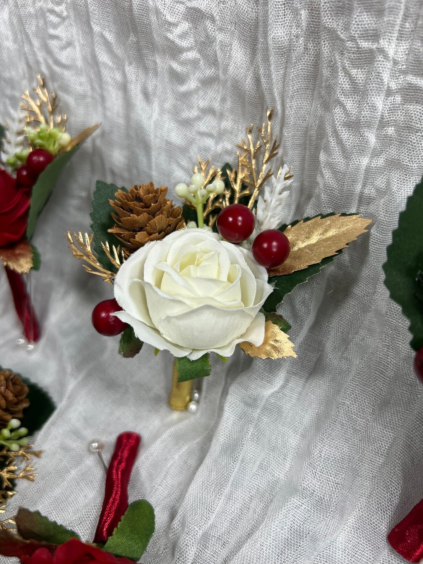 Christmas Boutonniere Wedding Groom White Red Boutonnières Groomsmen Ivory Boutonnière Christmas Groom Winter Pine Cone Artificial Flowers