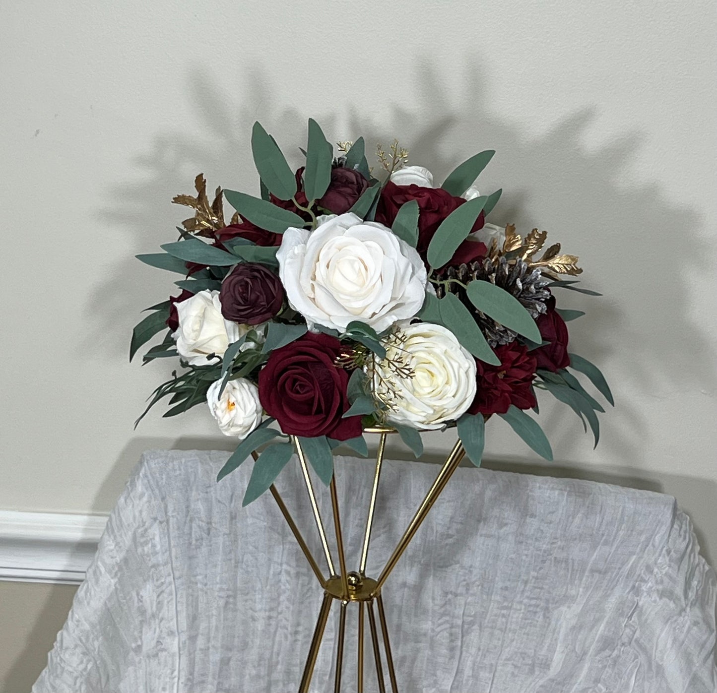 Wedding Burgundy Centerpiece Christmas Table Flower Ball Decoration White Table Centerpiece Barrel White Whiskey Winter Ivory Burgundy