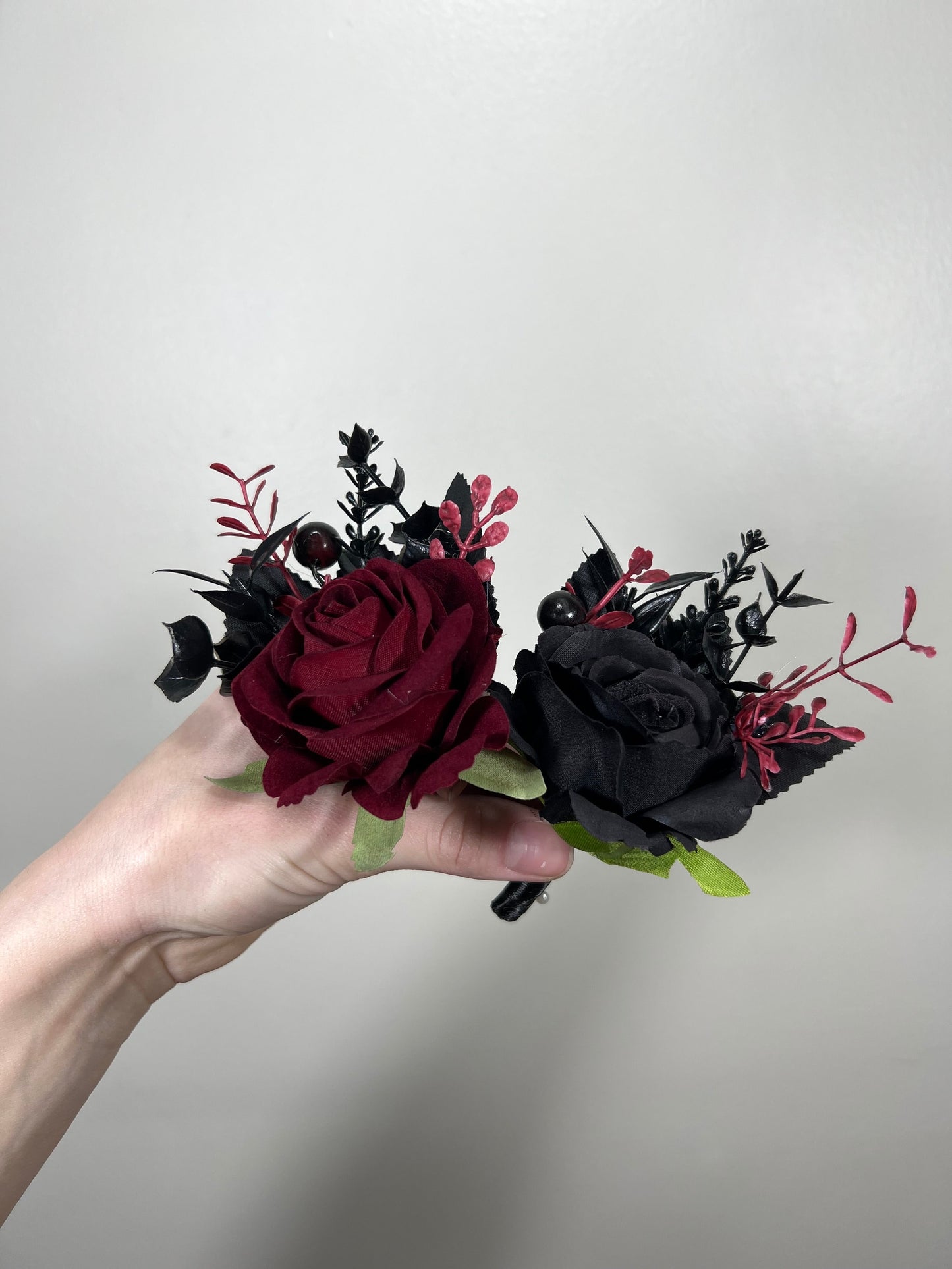 Wedding Boutonniere Burgundy Groom Black Boutonnières Gold Black Groomsmen Gothic Artificial Flowers Boutonnière Halloween Red Boutonniere